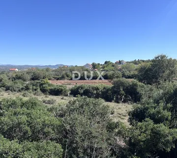 BIOGRAD, RAŠTANE - Prostrano građevinsko zemljište 5645 m2 - cover