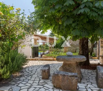ISTRA,ŽMINJ(OKOLICA) - Impresivna istarska kamena kuća s bazenom