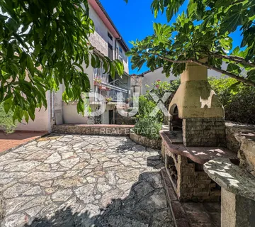 ISTRA, MOTOVON - Kuća u centru Motovuna s predivnim pogledom  - cover