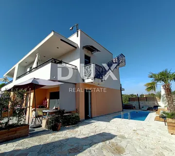 ZADAR, DRAGE - Prekrasna apartmanska vila s bazenom - cover