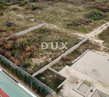 ZADAR, MURVICA - Atraktivno zemljište s projektom! - cover