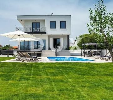 ISTRA, ŠTINJAN - Luksuzna villa s bazenom - cover