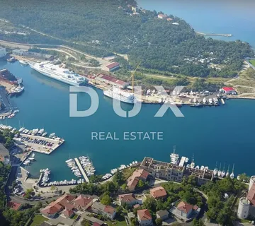 RIJEKA, KRALJEVICA - Apartmanska kuća u prvom redu do mora
