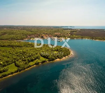 ISTRA, POREČ - Građevinsko zemljište, 200 m od plaže
