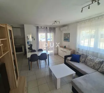 ZADAR, PLOVANIJA – Useljiv 1S stan s parkirnim mjestom i lođom (46,7 m², bez ulaganja)