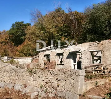 CRIKVENICA, TRIBALJ - Građevinsko zemljište sa starinom - Tribalj, Vinodolska općina