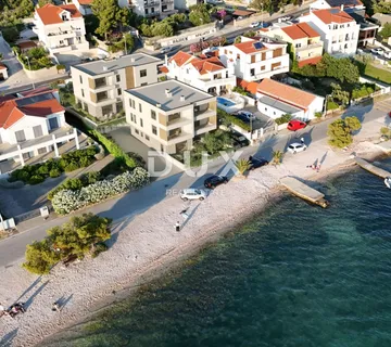 ŠIBENIK, BRODARICA – 2. red uz more, zadnji kat, pogled, terasa - Brodarica, Šibenik