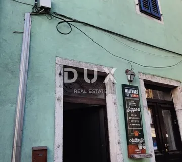 ISTRA,MOTOVUN - Kuća u starogradskoj jezgri Motovuna sa poslovnim prostorom