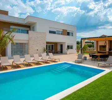 OTOK PAG, MANDRE - luksuzna vila s bazenom - Mandre, Kolan