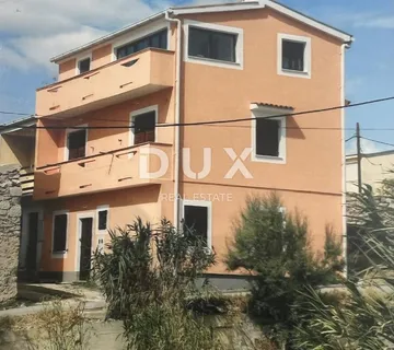 PAG - Kuća s tri apartmana s pogledom na more