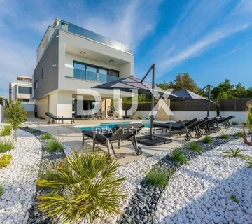 ZADAR,ZATON - Luksuzna vila 100 metara od mora - Zaton, Nin