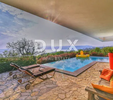 KOSTRENA - Predivna vila s bazenom na parceli od 2200m2 - cover