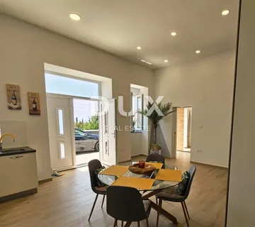 MATULJI, OKOLICA - 2S+DB, 80m2, novoadaptirani stan s pogledom na more - cover