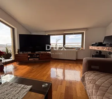 ŠIBENIK, CRNICA – Dvoetažni stan sa pogledom i garažom, 250 m²