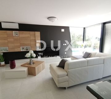 ISTRA, PULA - Luksuzni stan od 200 m2 prvi red do mora! - cover
