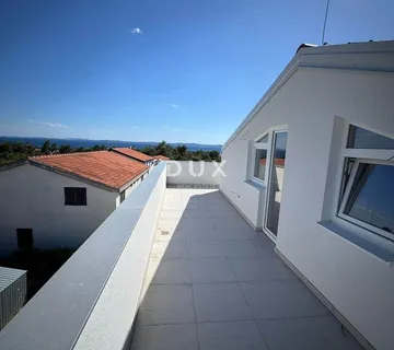 ZADAR, VIR - Stan s terasom - Pogled na more! - NOVOGRADNJA!