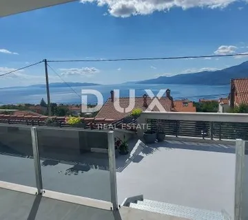 RIJEKA, MARTINKOVAC-stan sa poslovnim prostorom i garažama