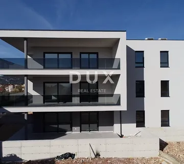 ŠIBENIK, TRIBUNJ – Stan s pogledom na more u novogradnji! PRILIKA!