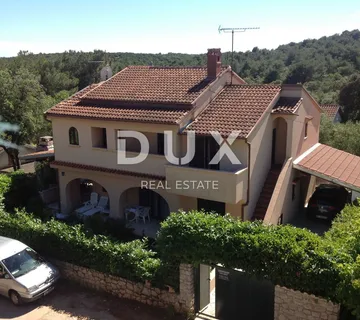 MALI LOŠINJ, ARTATORE - Kuća sa tri apartmana i razrađenim turizmom - Artatore, Mali Lošinj
