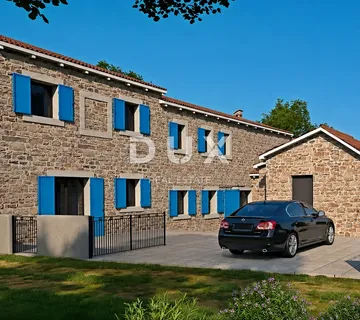 ISTRA, LABIN - Kamena kuća s građevinskom dozvolom za rekonstrukciju