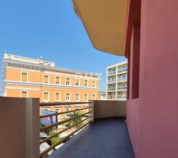 Zadar, Branimir, Stan 136 m2, 2. kat, zgrada s liftom - Nin