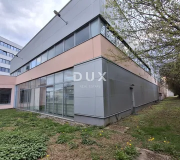 ZAGREB, DONJA DUBRAVA - Poslovni div od 2.319 m² traži novog vlasnika