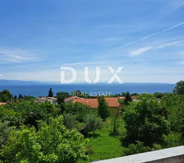 OPATIJA, OPRIĆ - obiteljska kuća s tri stambene jedinice na parceli od 1890 m2 - Oprić, Opatija