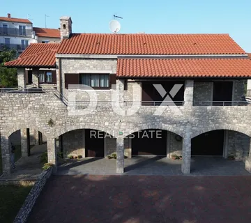 ISTRA, PULA - Skriveni dragulj : Bajkovita kamena kuća s dva stana