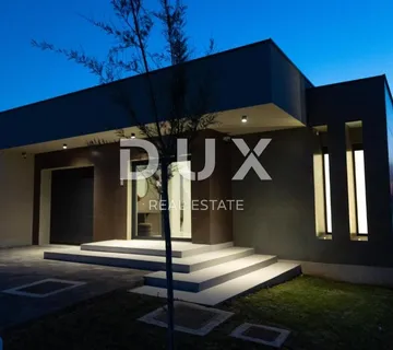 ZADAR, ZATON - vila prvi red uz plažu - cover