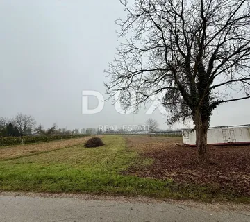 ZAGREB, SAMOBOR, OREŠJE - građevinsko zemljšte 3800 m2 za stambenu zgradu - stanove/ obiteljsku kuću  - cover