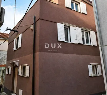 ŠIBENIK, VODICE – renovirana kuća 200 m od mora