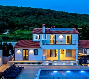 ISTRA, LABIN - Kuća s bazenom i panoramskim pogledom