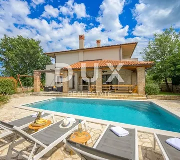 ISTRA, BALE - Rustikalna vila s bazenom