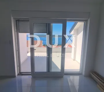 KVARNER, CRIKVENICA - Posljednji u zgradi: apartman u novogradnji s pogledom na more