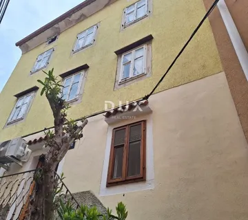 OTOK CRES, GRAD CRES - Kuća u gradskoj jezgri za obnovu