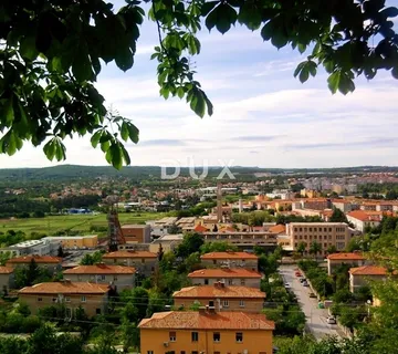 ISTRA, LABIN, VILETE - Stan u prizemlju s konobom i vrtom