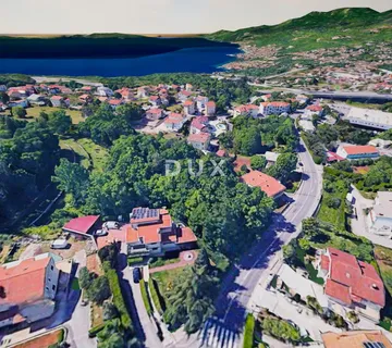 OPATIJA, MATULJI- građevinsko zemljište 680m2 s pogledom na more za stambenu zgradu– stanove ili poslovno- stambenu zgradu/ obiteljsku kuću