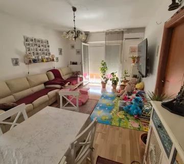 ČAVLE, MAVRINCI - obiteljska kuća 230 m2 - Mavrinci, Čavle