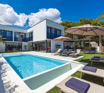 ISTRA, MEDULIN - Prekrasna moderna villa!