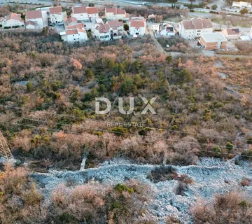 CRIKVENICA - građevinsko zemljište 2950 m2