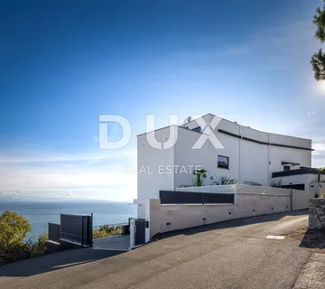OPATIJA, CENTAR – luksuzna etaža od 300m2 u novogradnji s garažom, panoramski pogled na more