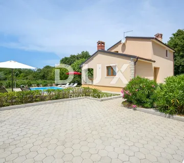 ISTRA, SVETI LOVREČ - Kuća s bazenom na rubu naselja - cover