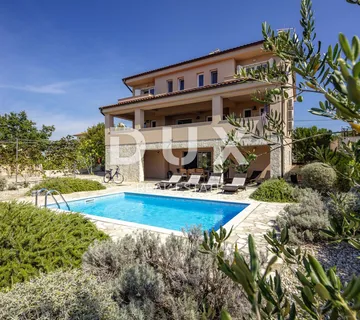 OTOK KRK, LINARDIĆI - Kuća s bazenom i pogledom na more - cover