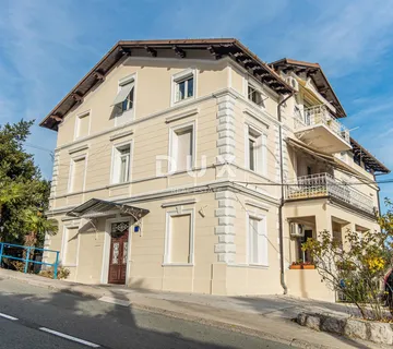 Opatija, centar, dvosobni stan, najam, 51m2, 300m od mora
