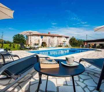 ISTRA, KRŠAN - Rustikalna vila na prekrasnom imanju