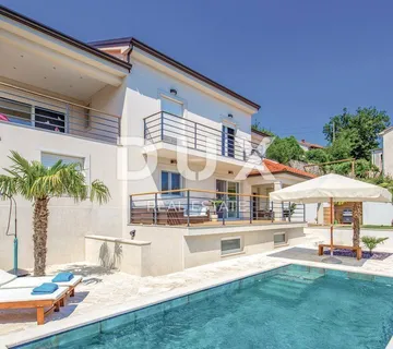 OPATIJA - BREGI - kuća / villa 240m2 sa pogledom na more i bazenom + uređen okoliš 800m2 - Bregi, Matulji
