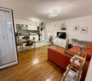 VEPRINAC - Predivan dvosobni stan 74 m2 s okućnicom! - Veprinac, Opatija