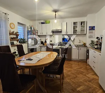 RIJEKA, ČAVLE - 2S+DB u privatnoj kući, parking