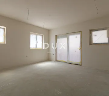 Vodice, trosobni stan u prizemlju s vrtom, 78,01 m²