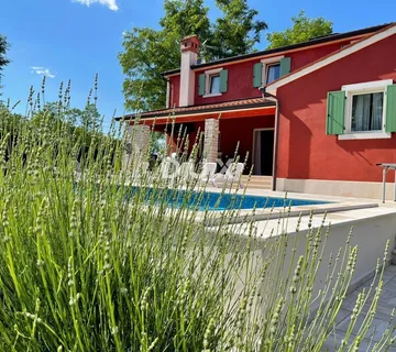 ISTRA, LABIN - Kuća s bazenom na mirnoj lokaciji - Šumber, Sveta Nedelja